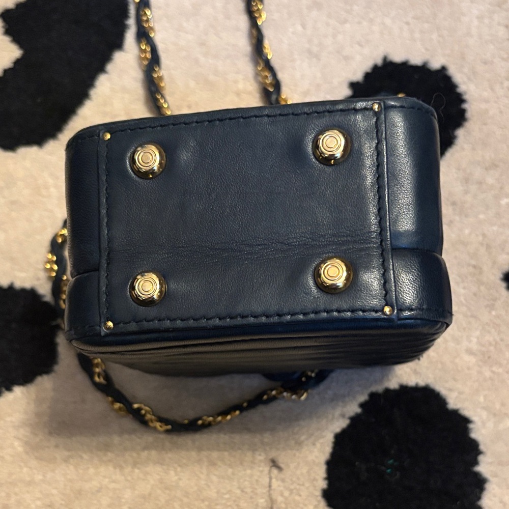 Vintage Navy Giorgio Beverly Hills Quilted Crossbody Bag - Picture 6 of 9